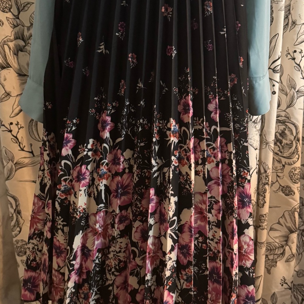 Floral Black and Purple Pleated Skirt